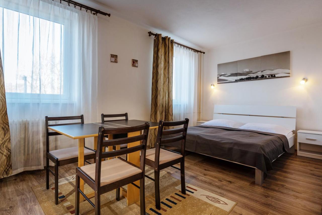 Hotel Poludnica Liptovsky Mikulas Bagian luar foto